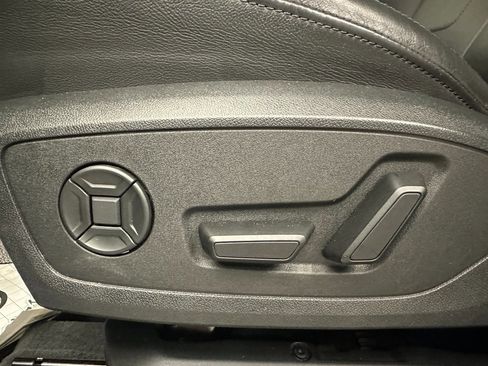 Used 2024 Audi Q3 2.0T Premium image 22