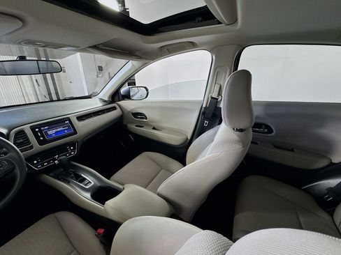 Used 2018 Honda HR-V EX image 19