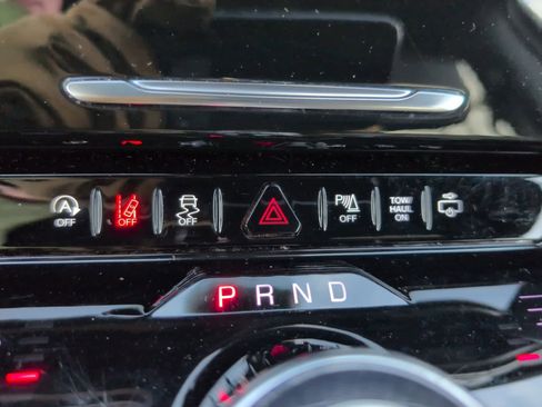 Used 2022 Jeep Wagoneer Series III w/ Premium Group I image 24