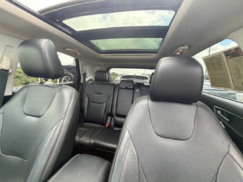 Used 2020 Ford Edge Titanium w/ Equipment Group 301A FWD image 28