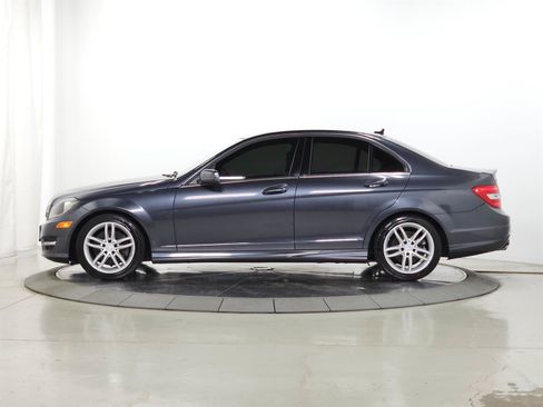 Used 2013 Mercedes-Benz C 300 4MATIC Sedan image 4