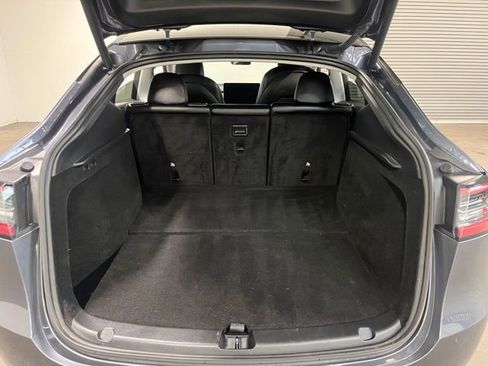 Used 2023 Tesla Model Y 2WD image 16