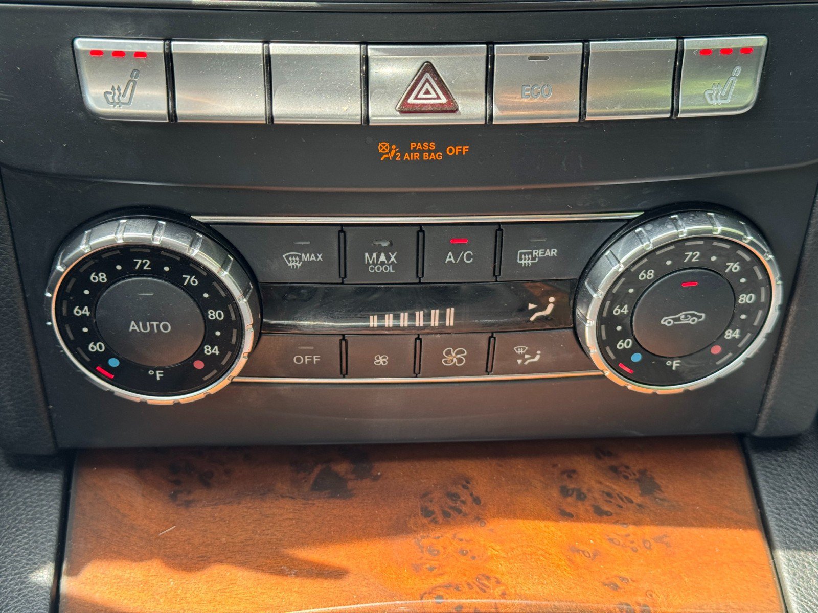 Used 2013 Mercedes-Benz C 300 4MATIC Sedan image 28