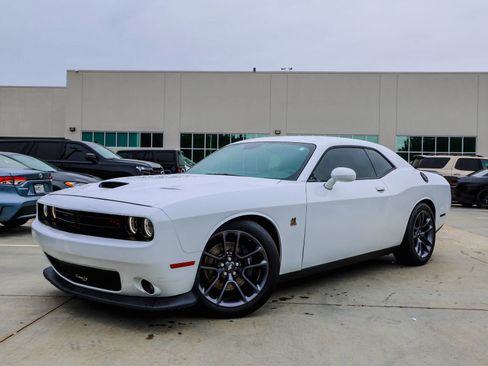 Used 2023 Dodge Challenger R/T Scat Pack RWD image 1