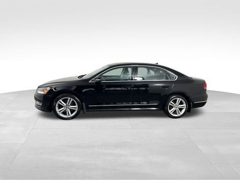 Used 2015 Volkswagen Passat 1.8T SE image 3