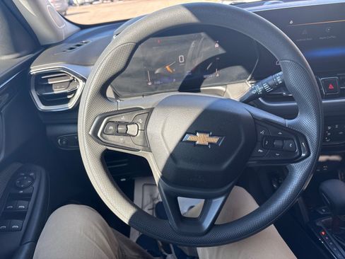 Used 2025 Chevrolet TrailBlazer LT image 14
