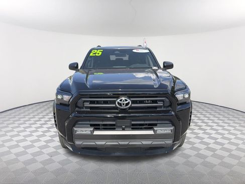 Certified 2025 Toyota 4Runner SR5 AWD/4WD image 2