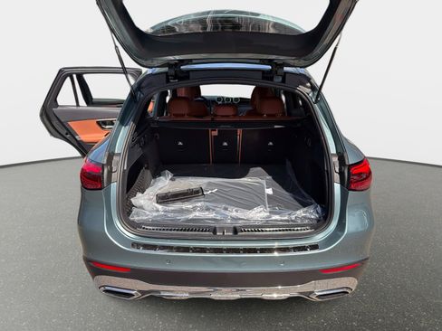 New 2026 Mercedes-Benz GLC 300 image 11