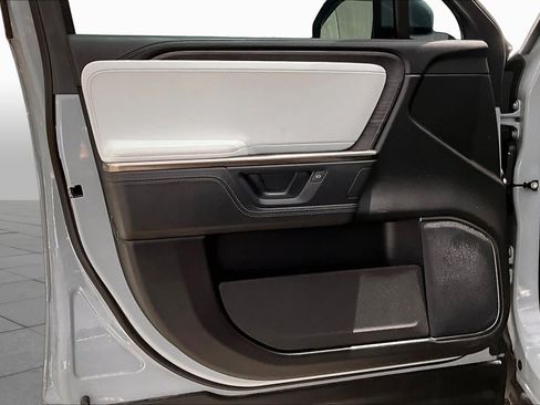 Used 2025 Rivian R1S Adventure AWD/4WD image 20