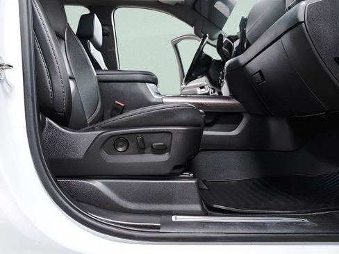 Used 2024 Chevrolet Silverado 2500 LTZ w/ LTZ Convenience Package AWD/4WD image 38