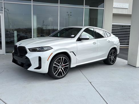 New 2026 BMW X6 xDrive40i w/ Executive Package image 2