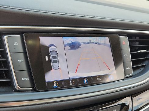 Used 2023 Buick Enclave Avenir w/ Avenir Technology Package image 15