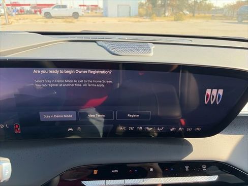 New 2026 Buick Enclave Avenir image 22