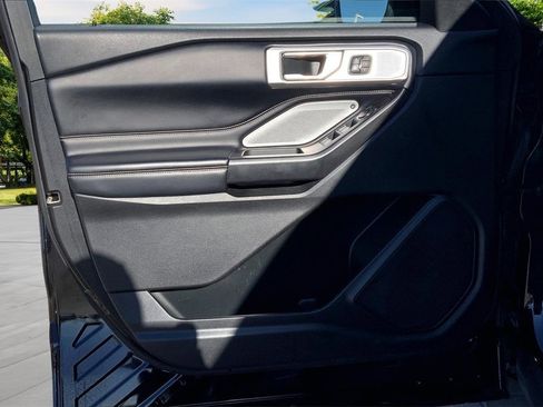 Used 2020 Ford Explorer ST w/ Premium Technology Package image 20