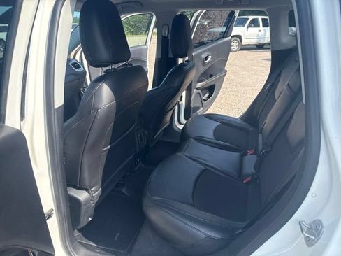 Used 2019 Jeep Compass Latitude AWD/4WD image 17