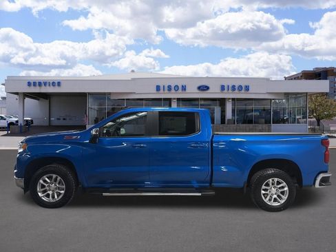 Used 2024 Chevrolet Silverado 1500 LT w/ Z71 Off-Road Package AWD/4WD image 6