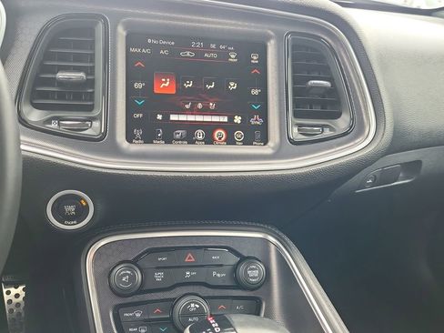 Used 2015 Dodge Challenger R/T Plus image 21