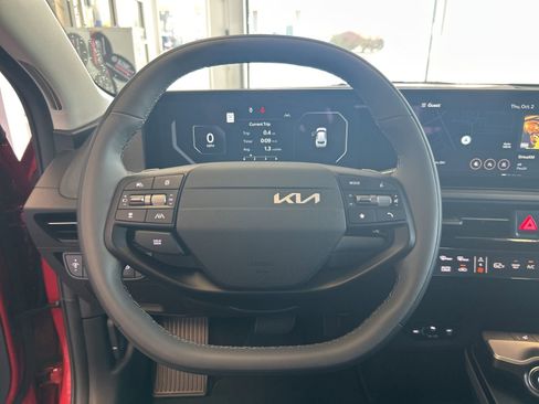 New 2025 Kia EV6 Light w/ Light LR Technology Package image 17