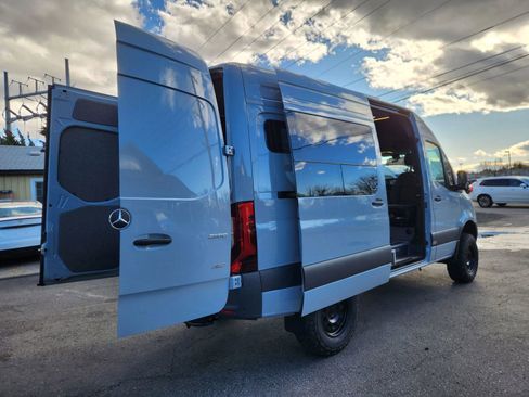 Used 2025 Mercedes-Benz Sprinter 2500 image 61