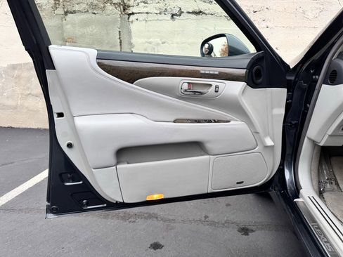 Used 2008 Lexus LS 600h L AWD/4WD image 9