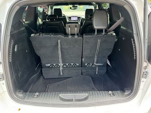 Used 2025 Chrysler Pacifica Select FWD image 26