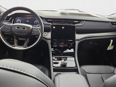 New 2025 Jeep Grand Cherokee L Limited image 14