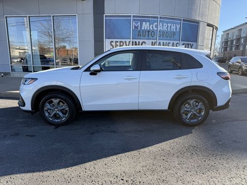 New 2026 Honda HR-V LX image 2