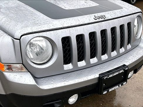 Used 2017 Jeep Patriot Sport image 29