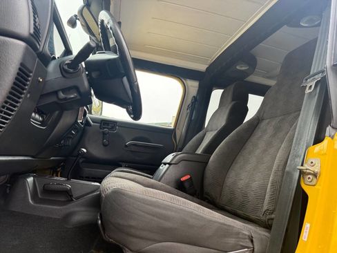 Used 2004 Jeep Wrangler 4WD image 99