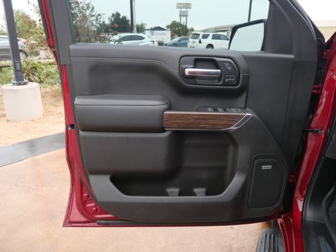 Used 2019 Chevrolet Silverado 1500 High Country image 15