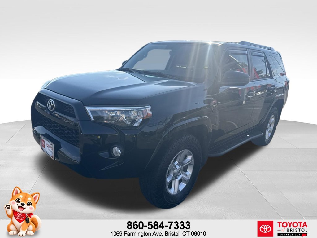 Used 2017 Toyota 4Runner SR5 AWD/4WD image 3