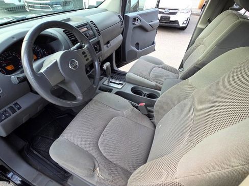 Used 2008 Nissan Frontier SE w/ SE Value Truck Pkg AWD/4WD image 25