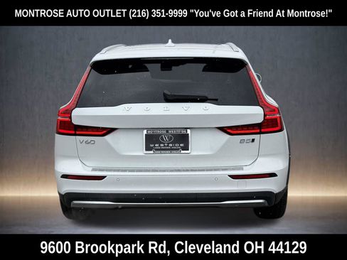 New 2026 Volvo V60 B5 Cross Country Ultra w/ Protection Package Premier image 4