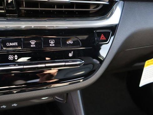New 2026 Buick Envista Avenir FWD image 36