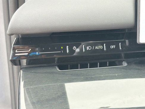 New 2026 BMW 530i w/ Convenience Package RWD image 37