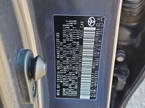 Used 2019 Toyota Corolla L image 34