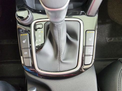 Certified 2024 Kia Seltos EX image 18