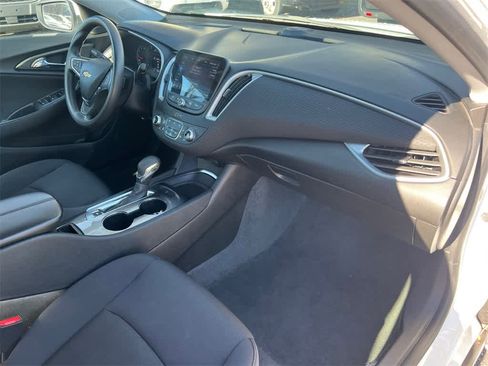 Used 2023 Chevrolet Malibu LT image 14