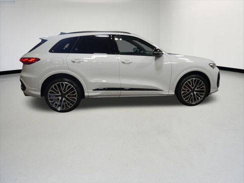 New 2026 Audi SQ5 Premium Plus image 6