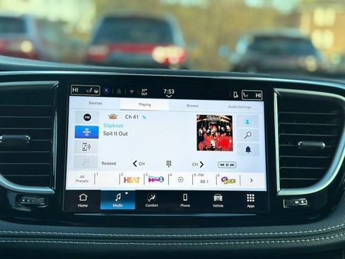 New 2026 Chrysler Pacifica Select w/ S Appearance Package image 15