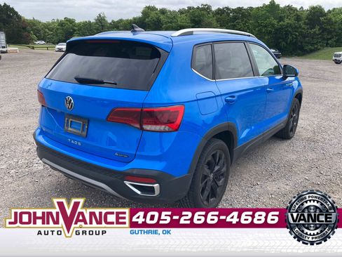 Used 2023 Volkswagen Taos SE image 7