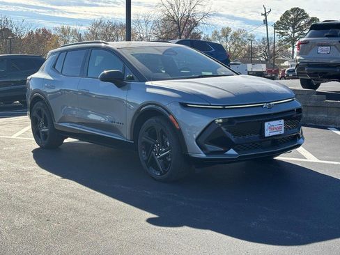 New 2026 Chevrolet Equinox EV RS image 2