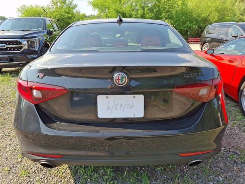 Used 2021 Alfa Romeo Giulia Ti w/ Nero Edizione AWD/4WD image 5