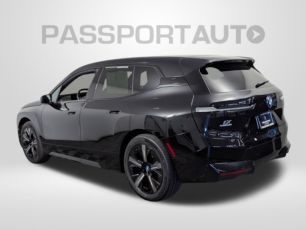 Certified 2025 BMW iX xDrive50 w/ Sport Package AWD/4WD image 3