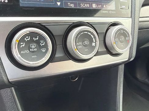 Used 2017 Subaru Crosstrek 2.0i Limited w/ Popular Package #2 image 18