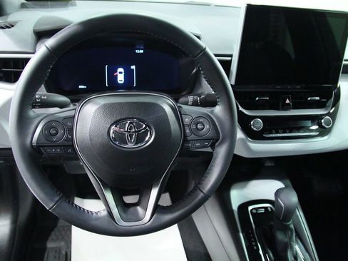 Used 2026 Toyota Corolla SE w/ SE Package FWD image 18