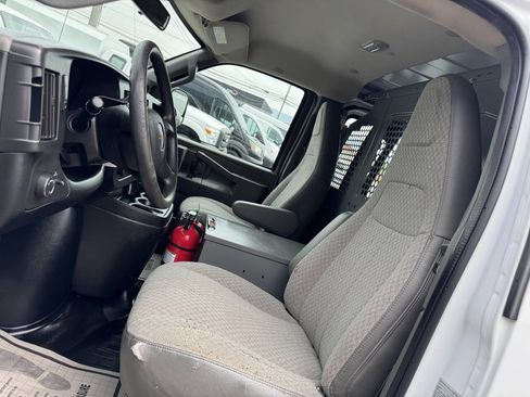 Used 2021 Chevrolet Express 2500 w/ Driver Convenience Package RWD image 8