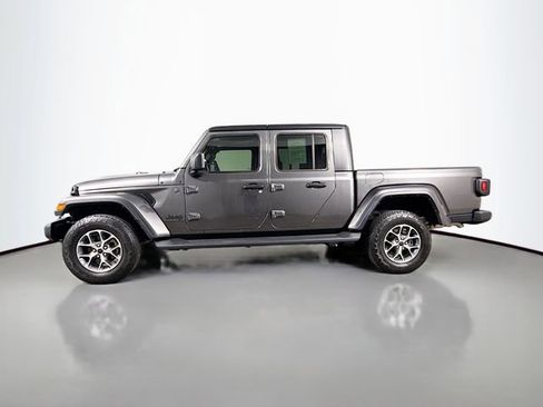 Used 2024 Jeep Gladiator Sport AWD/4WD image 4