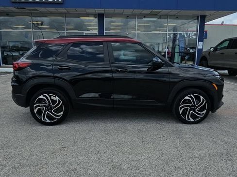 Used 2025 Chevrolet TrailBlazer RS w/ Convenience Package FWD image 8