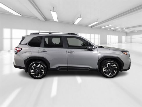 Certified 2025 Subaru Forester Limited image 8